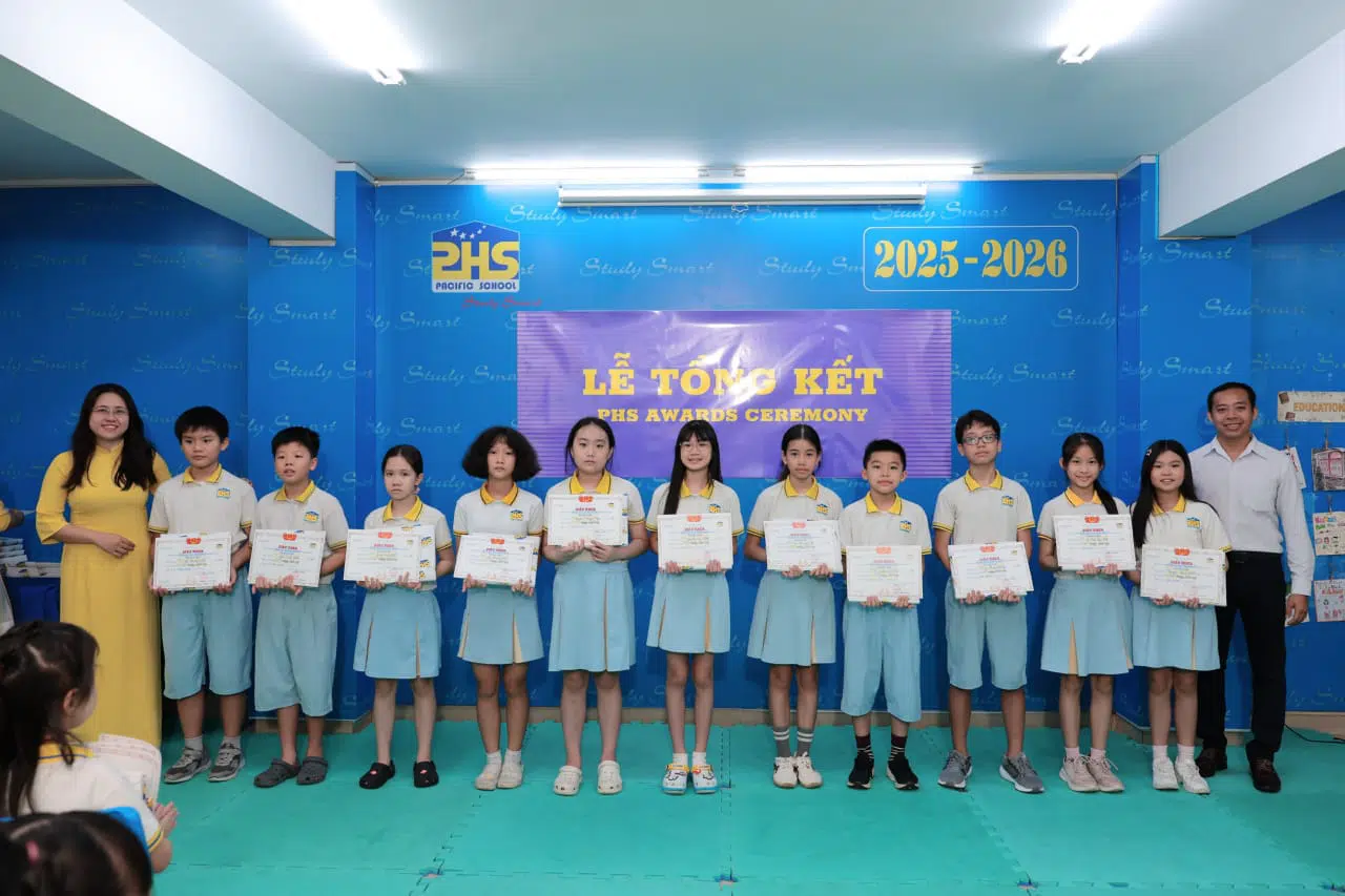 KHI NIỀM VUI NỞ HOA