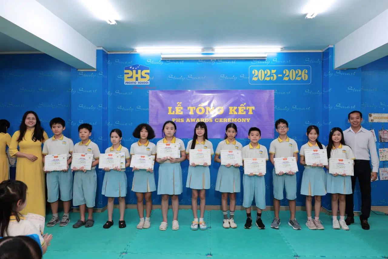 KHI NIỀM VUI NỞ HOA