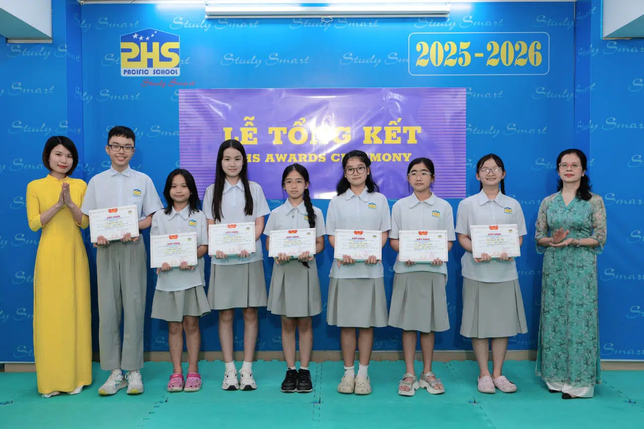KHI NIỀM VUI NỞ HOA