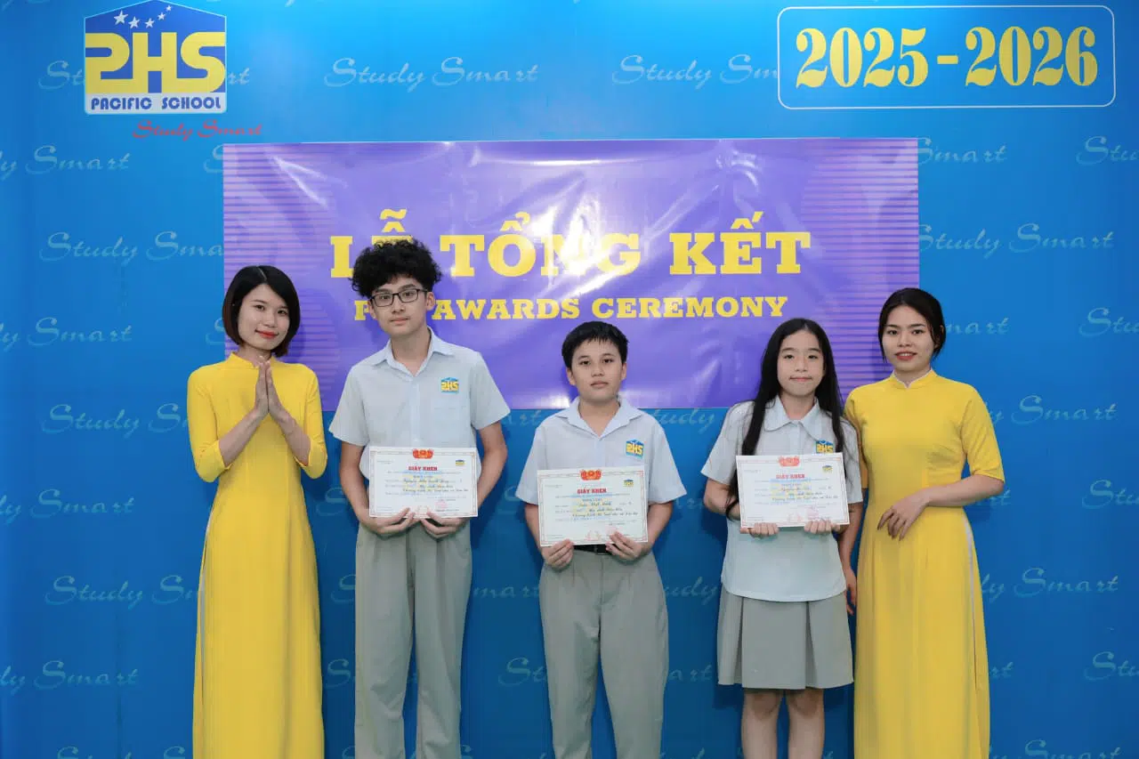 KHI NIỀM VUI NỞ HOA