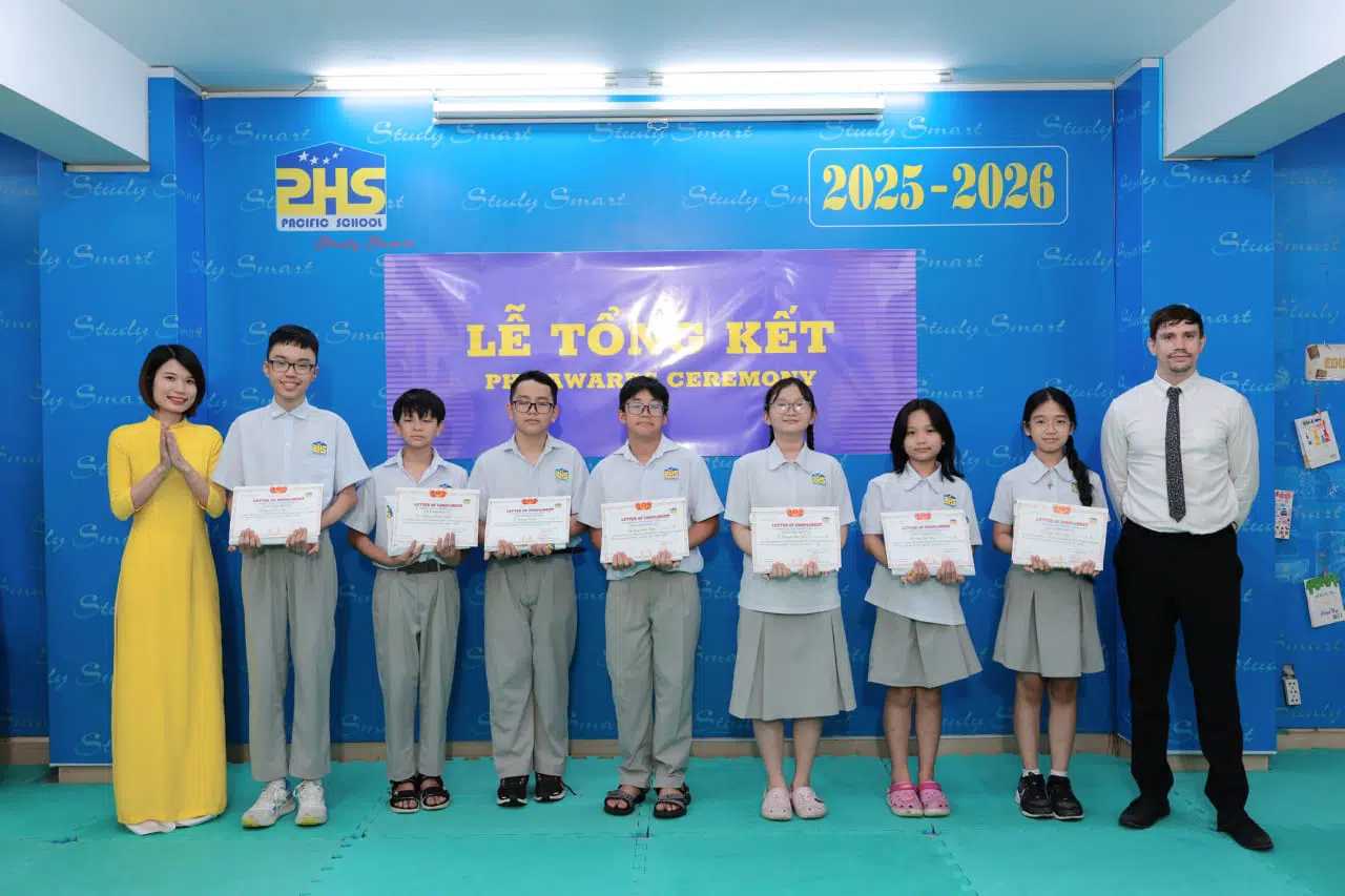 KHI NIỀM VUI NỞ HOA