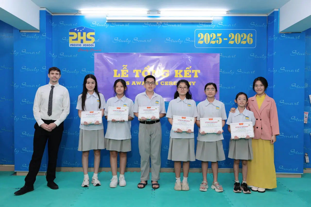 KHI NIỀM VUI NỞ HOA