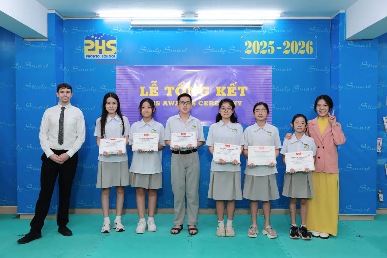 KHI NIỀM VUI NỞ HOA