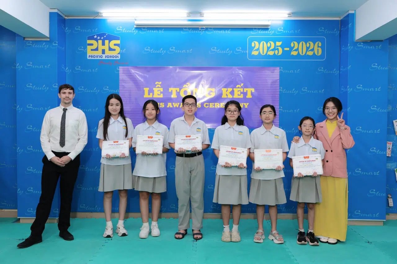 KHI NIỀM VUI NỞ HOA