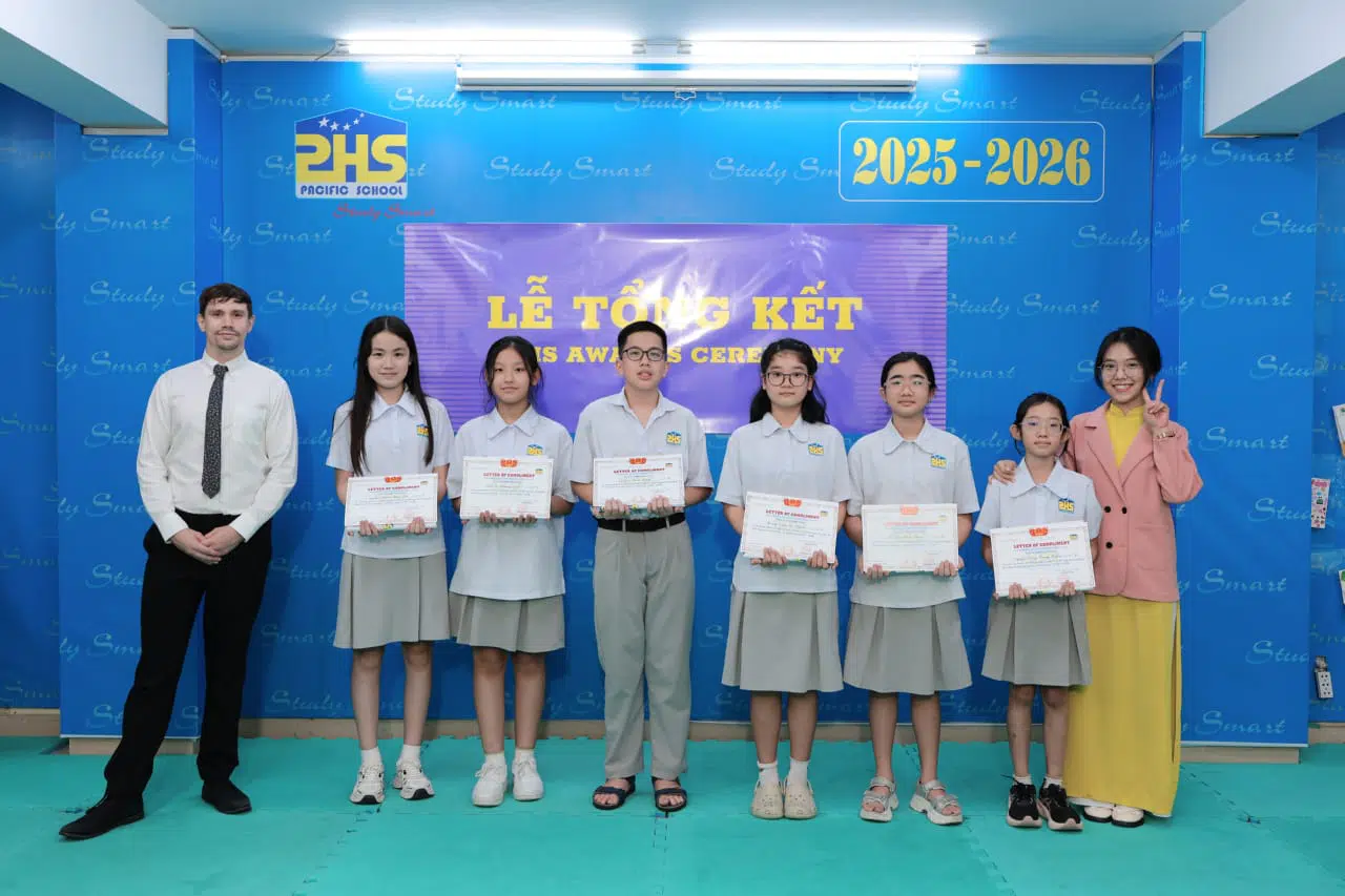 KHI NIỀM VUI NỞ HOA