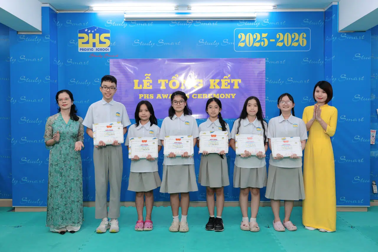 KHI NIỀM VUI NỞ HOA