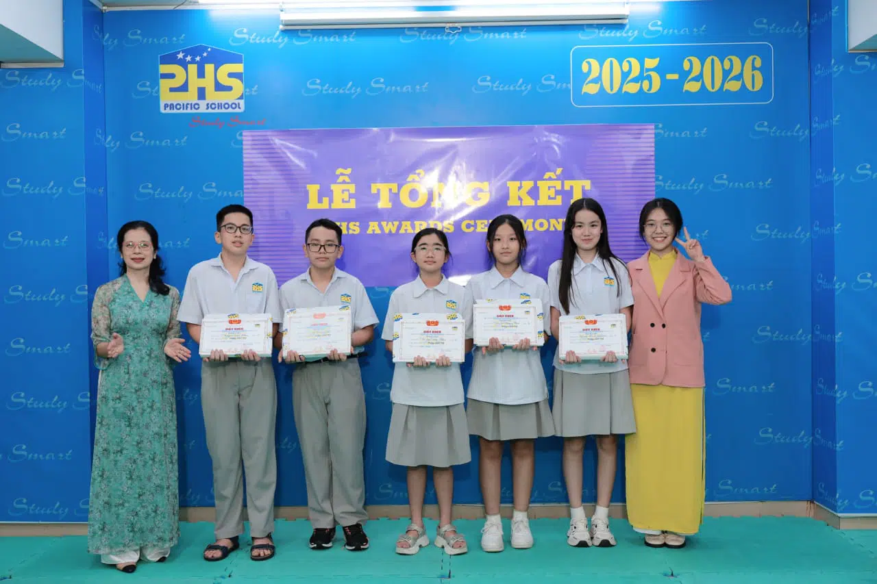 KHI NIỀM VUI NỞ HOA