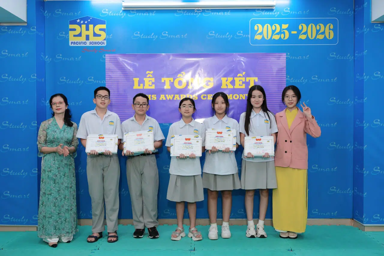 KHI NIỀM VUI NỞ HOA
