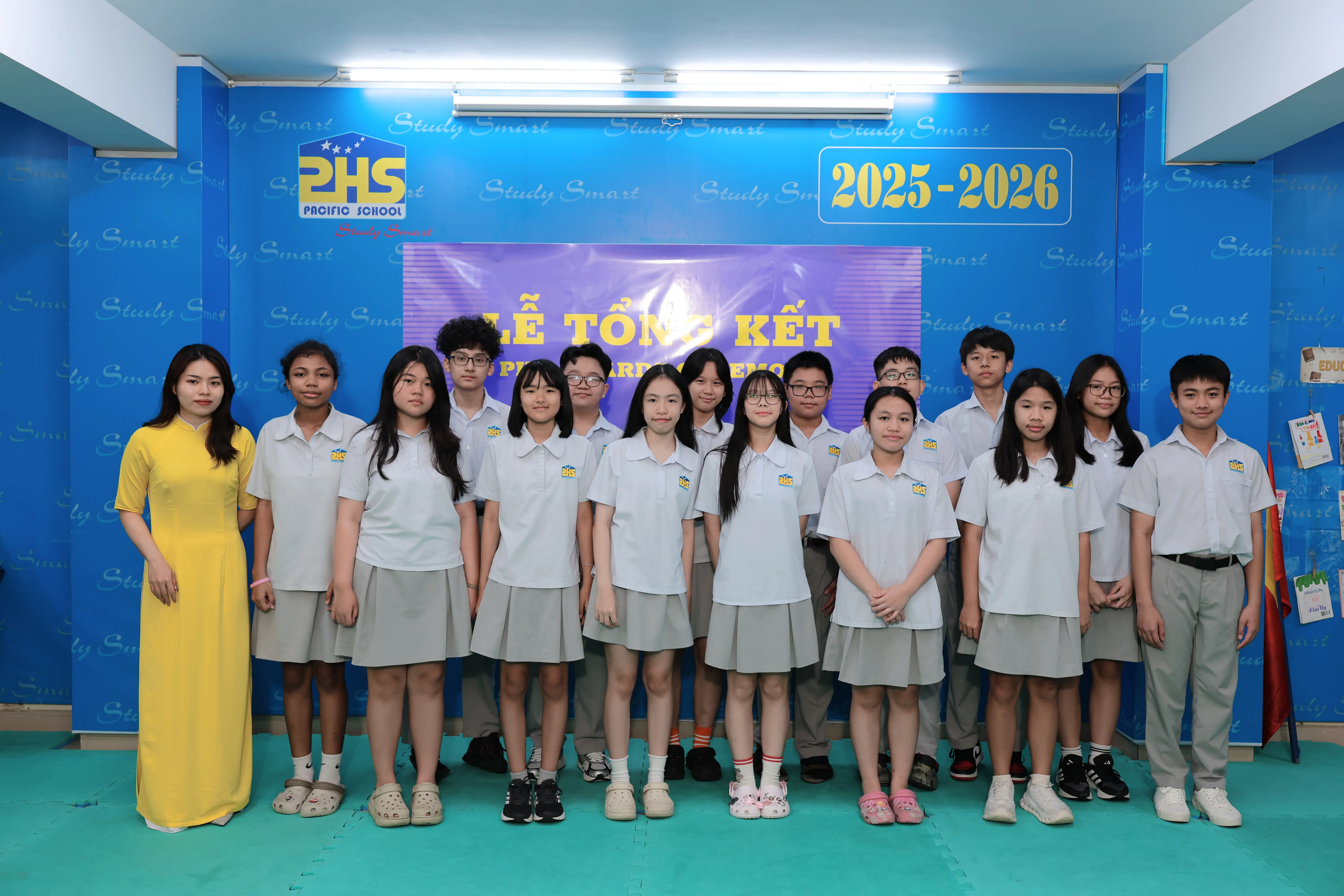 KHI NIỀM VUI NỞ HOA