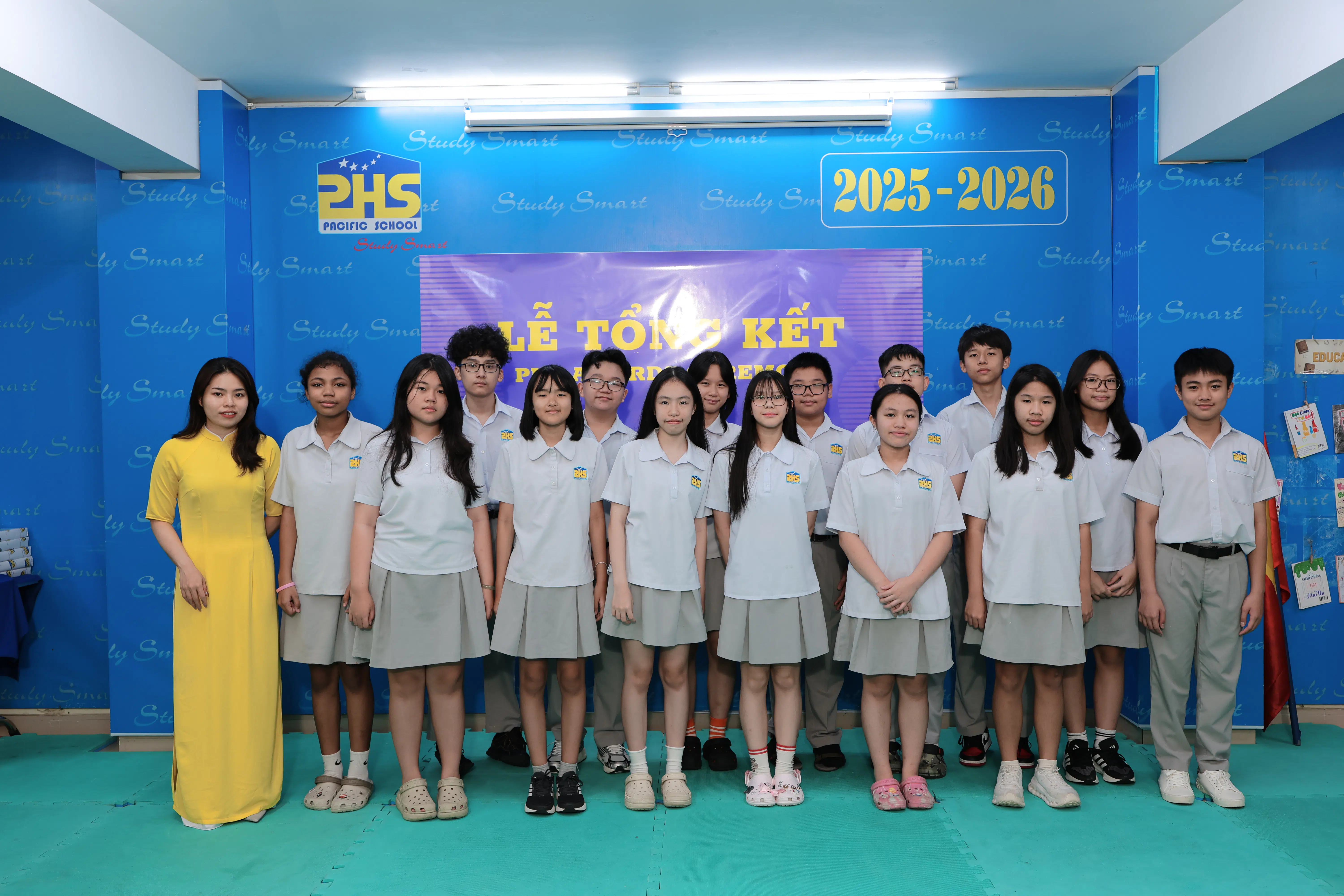 KHI NIỀM VUI NỞ HOA