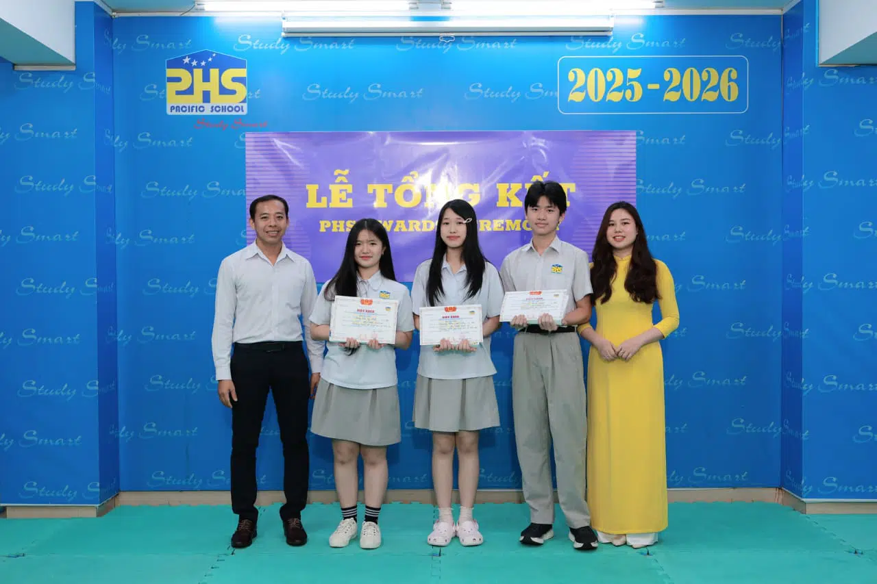 KHI NIỀM VUI NỞ HOA