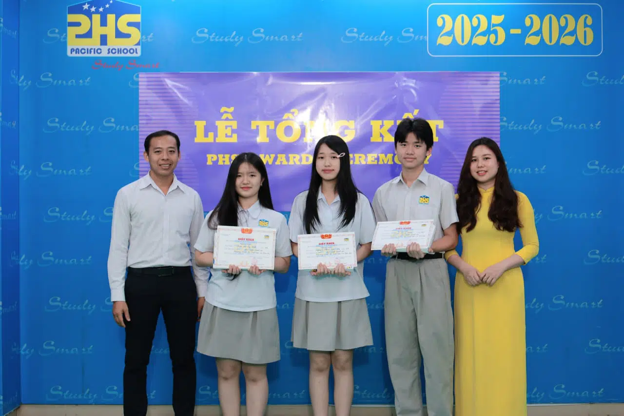 KHI NIỀM VUI NỞ HOA