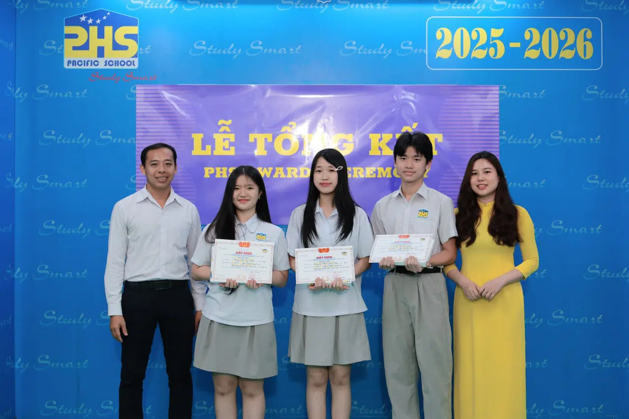 KHI NIỀM VUI NỞ HOA