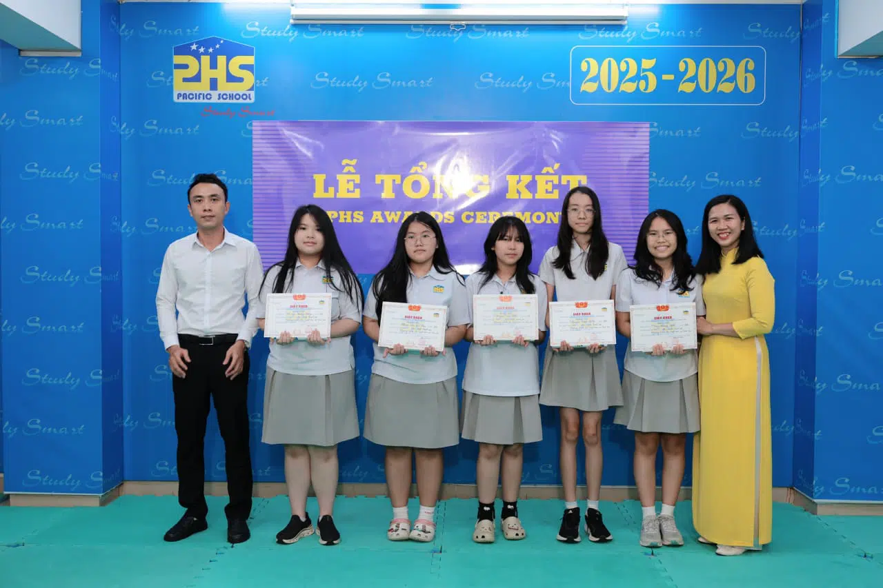 KHI NIỀM VUI NỞ HOA