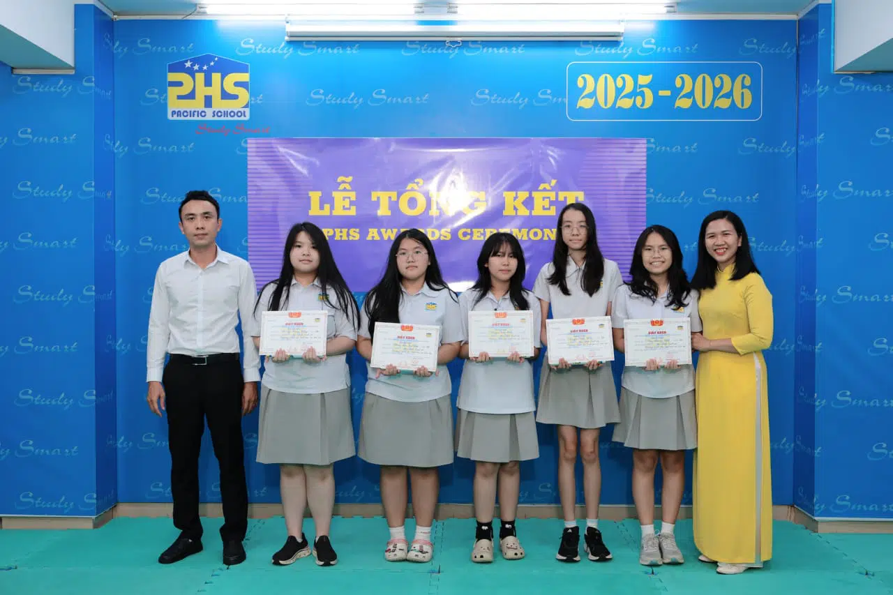 KHI NIỀM VUI NỞ HOA