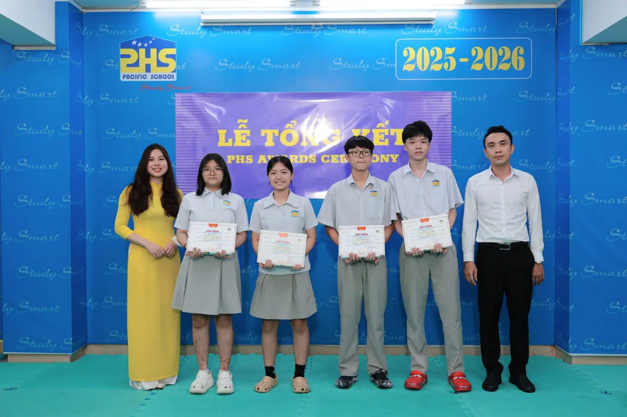 KHI NIỀM VUI NỞ HOA