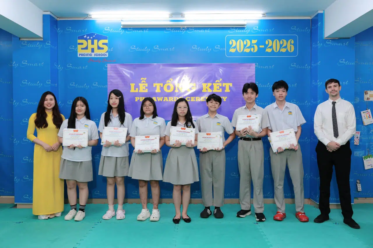 KHI NIỀM VUI NỞ HOA