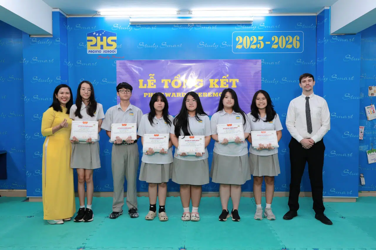 KHI NIỀM VUI NỞ HOA