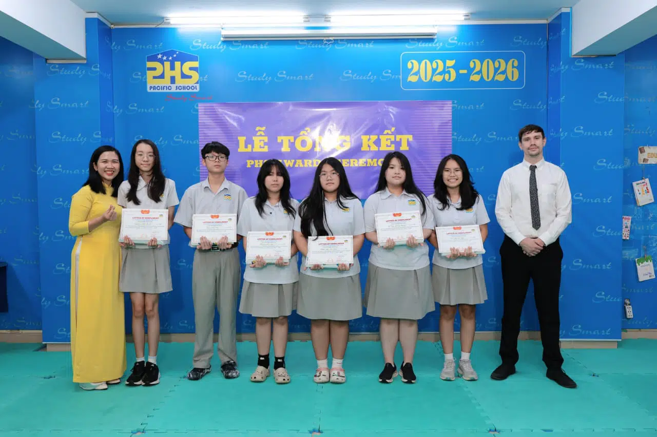 KHI NIỀM VUI NỞ HOA