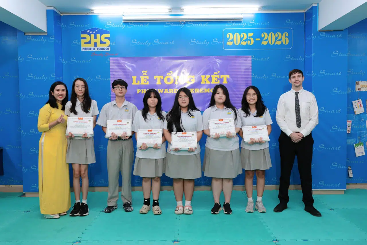 KHI NIỀM VUI NỞ HOA