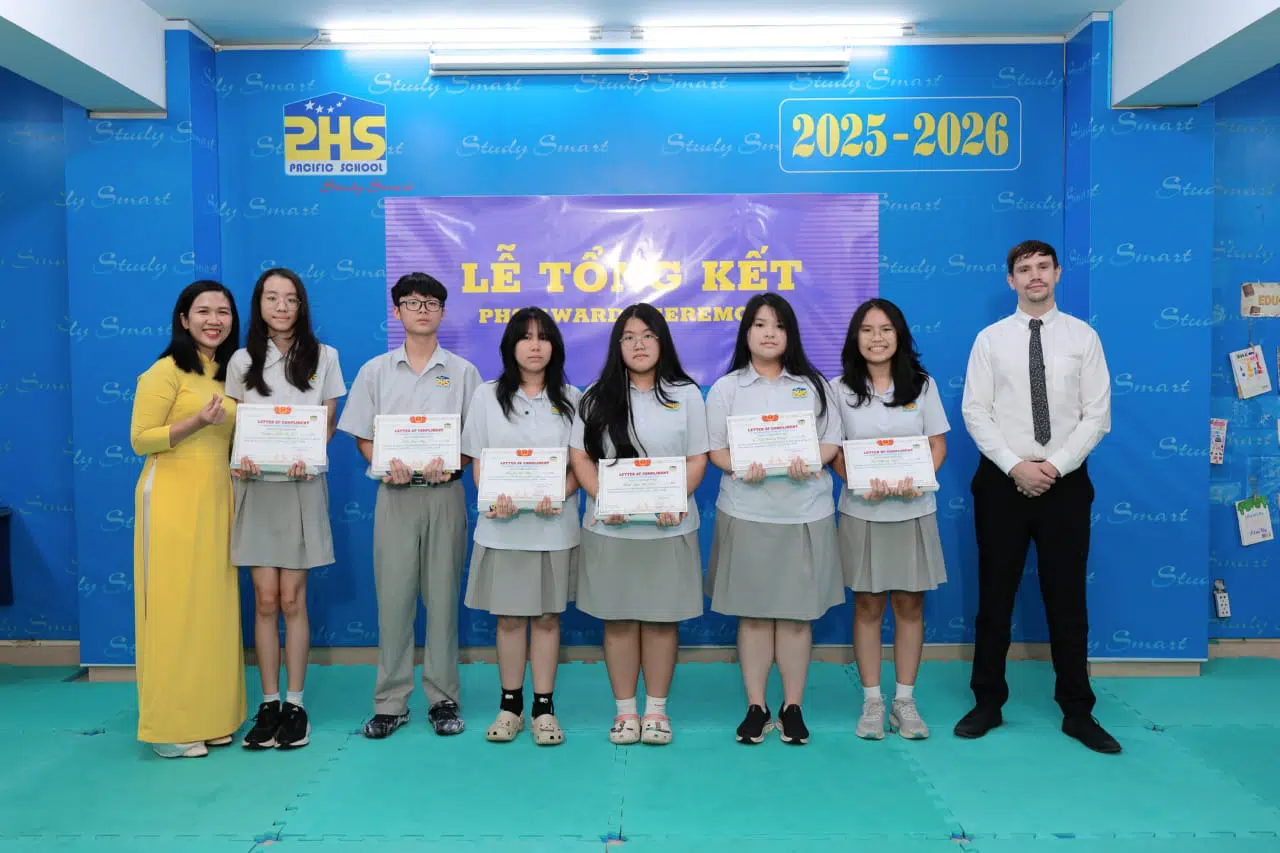 KHI NIỀM VUI NỞ HOA