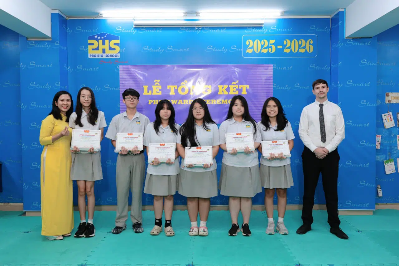 KHI NIỀM VUI NỞ HOA