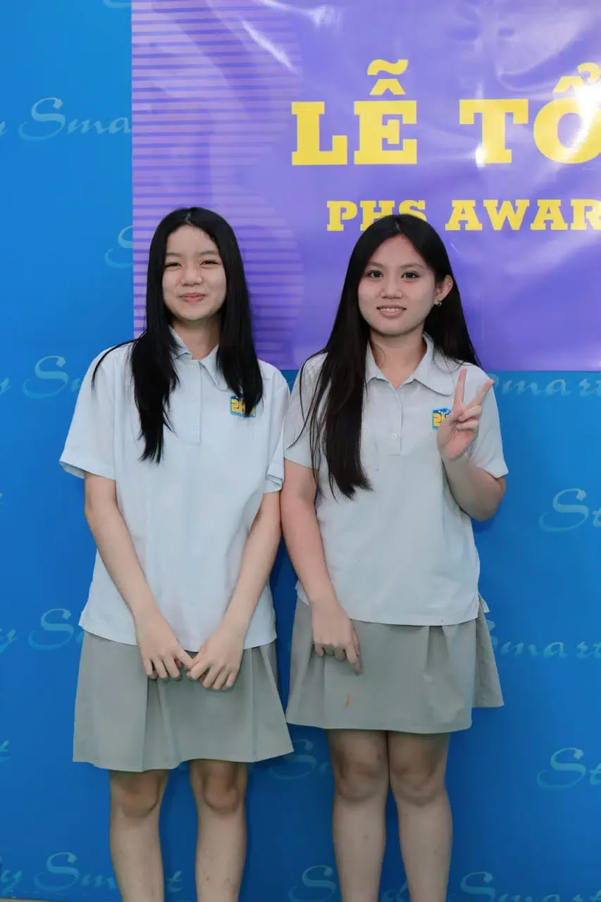 KHI NIỀM VUI NỞ HOA