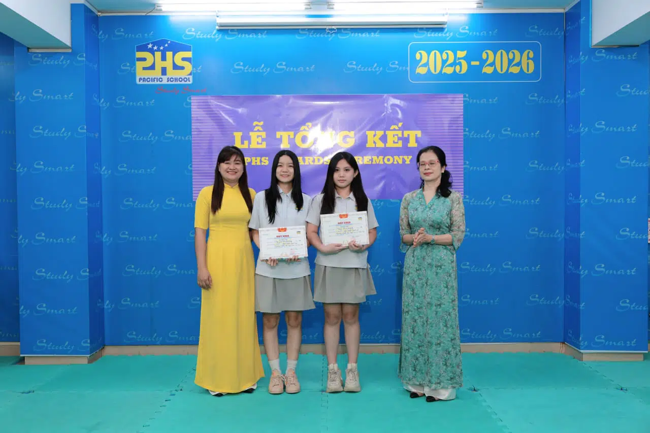 KHI NIỀM VUI NỞ HOA