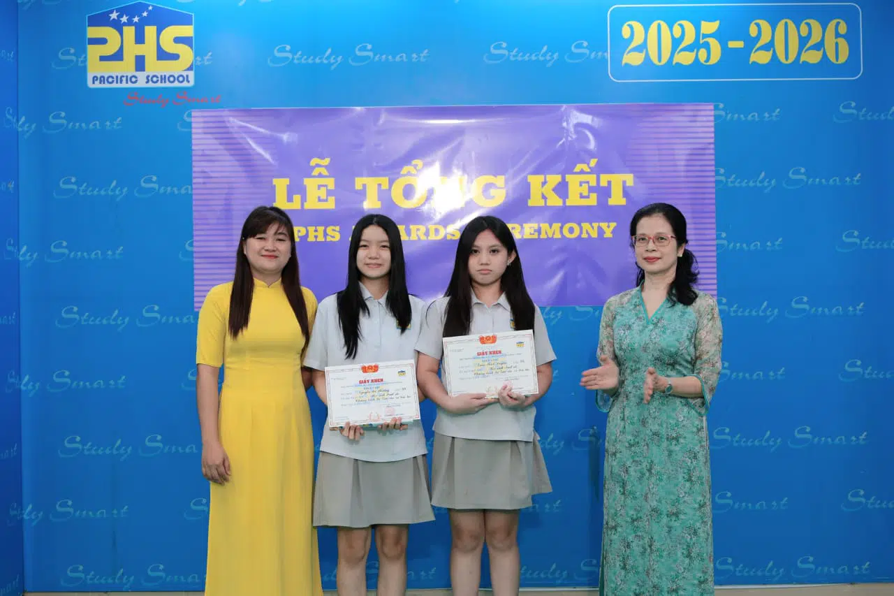 KHI NIỀM VUI NỞ HOA
