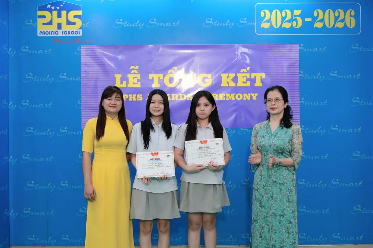 KHI NIỀM VUI NỞ HOA