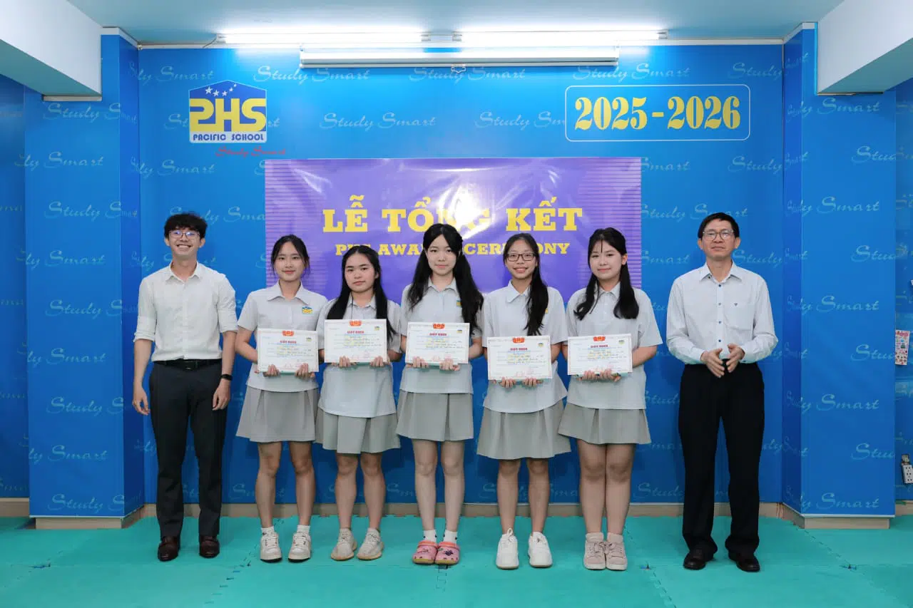 KHI NIỀM VUI NỞ HOA