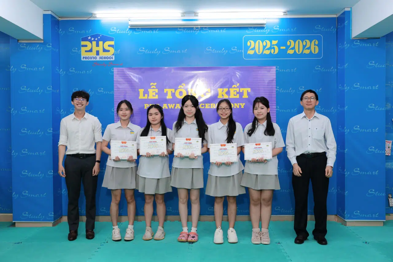 KHI NIỀM VUI NỞ HOA