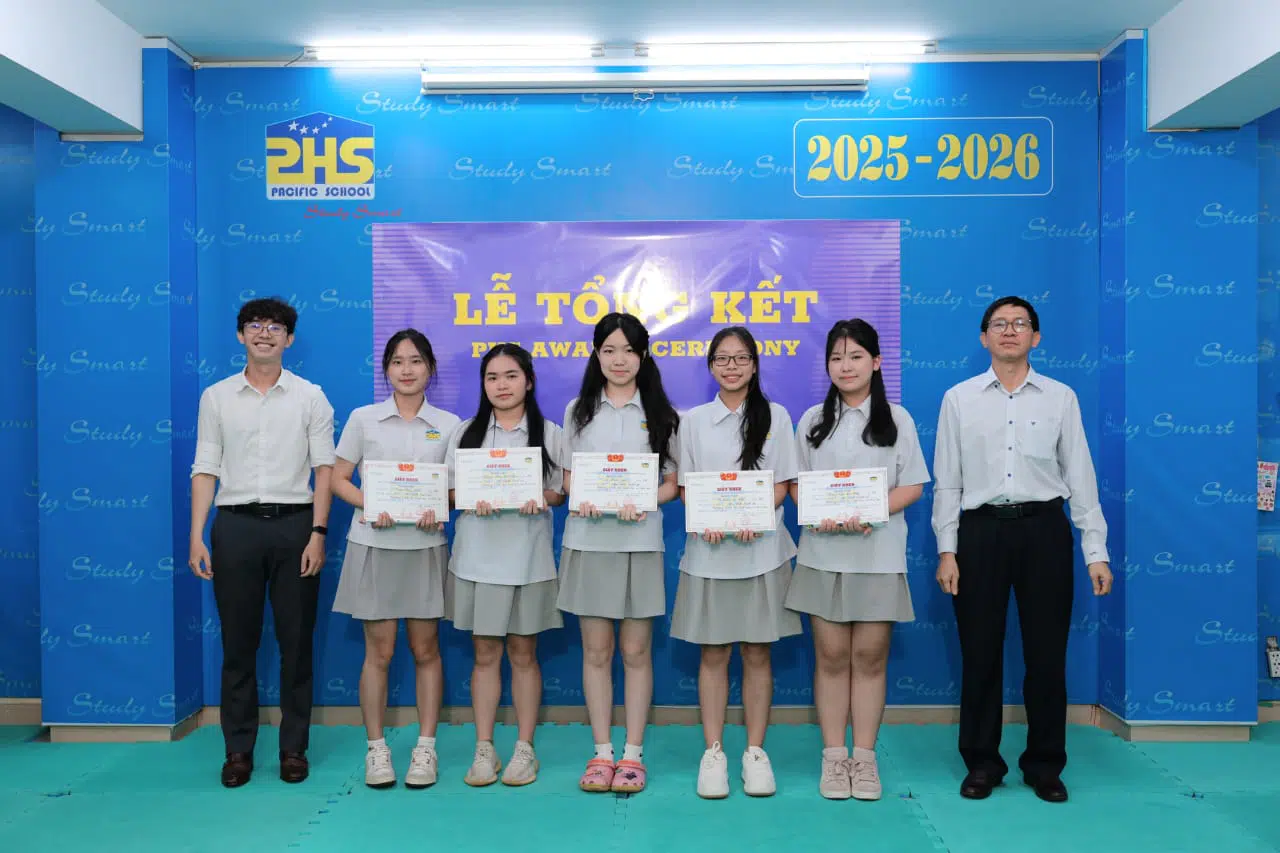 KHI NIỀM VUI NỞ HOA