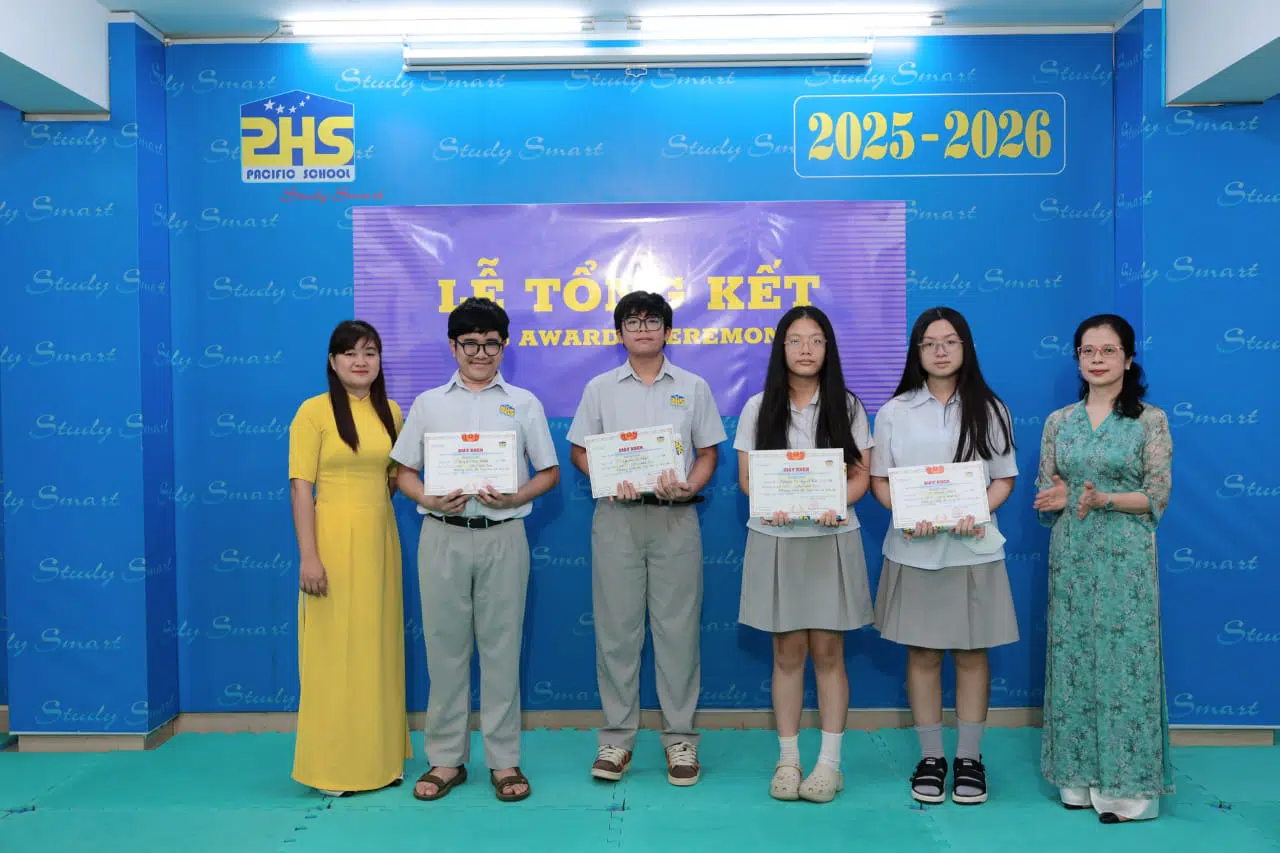 KHI NIỀM VUI NỞ HOA
