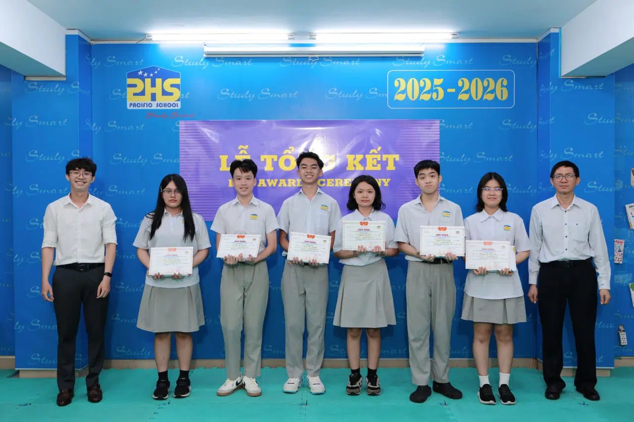 KHI NIỀM VUI NỞ HOA
