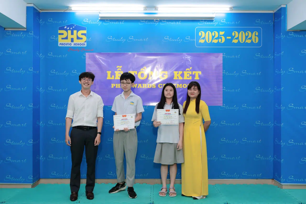 KHI NIỀM VUI NỞ HOA