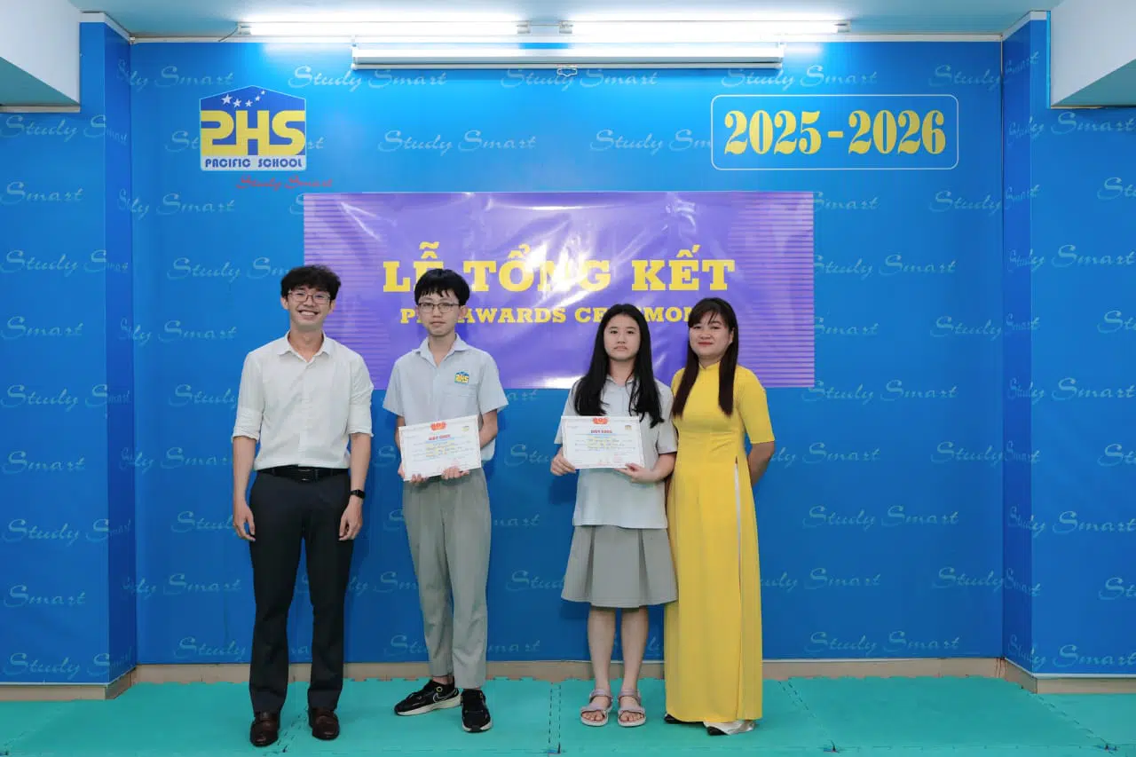KHI NIỀM VUI NỞ HOA