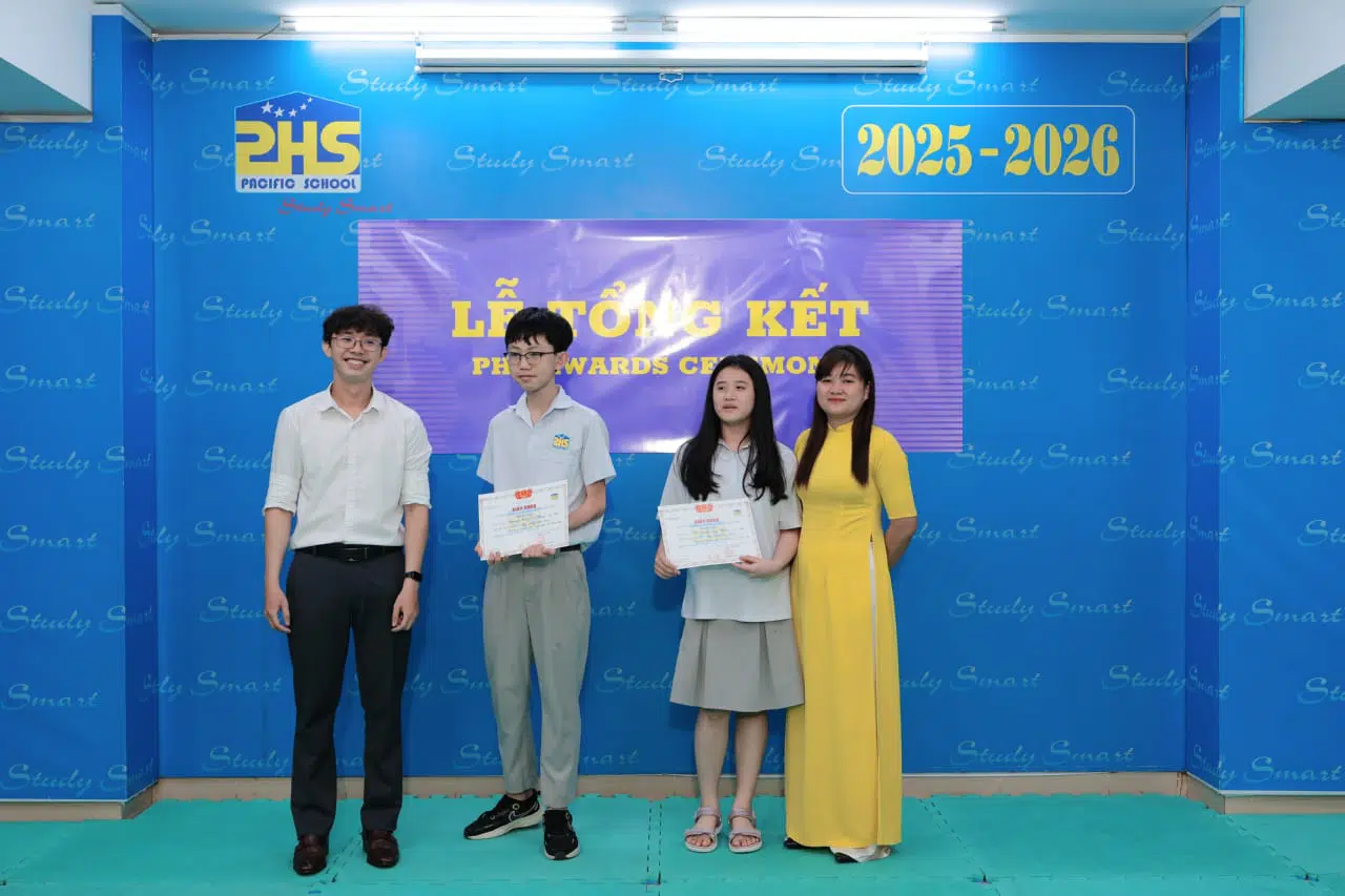 KHI NIỀM VUI NỞ HOA