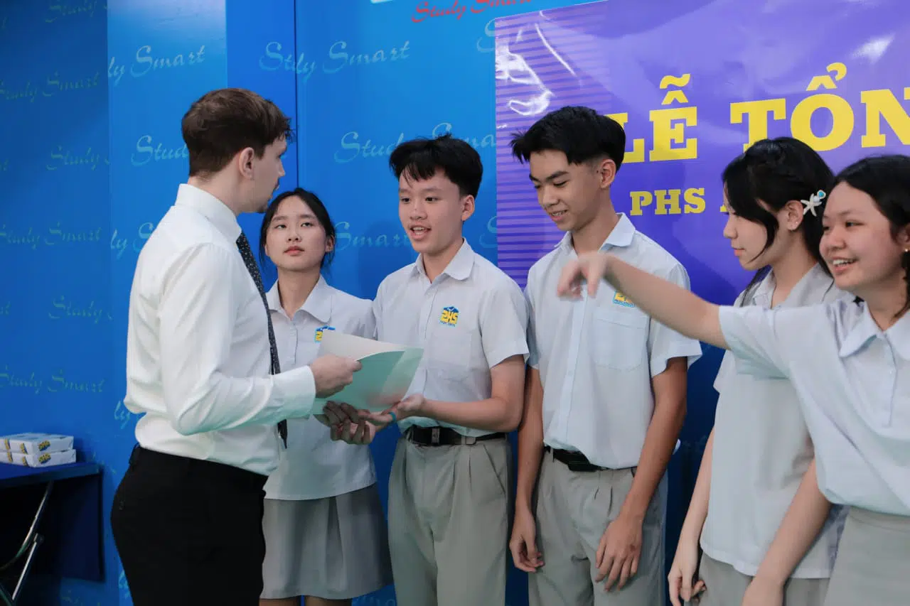 KHI NIỀM VUI NỞ HOA