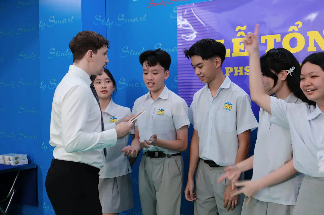 KHI NIỀM VUI NỞ HOA