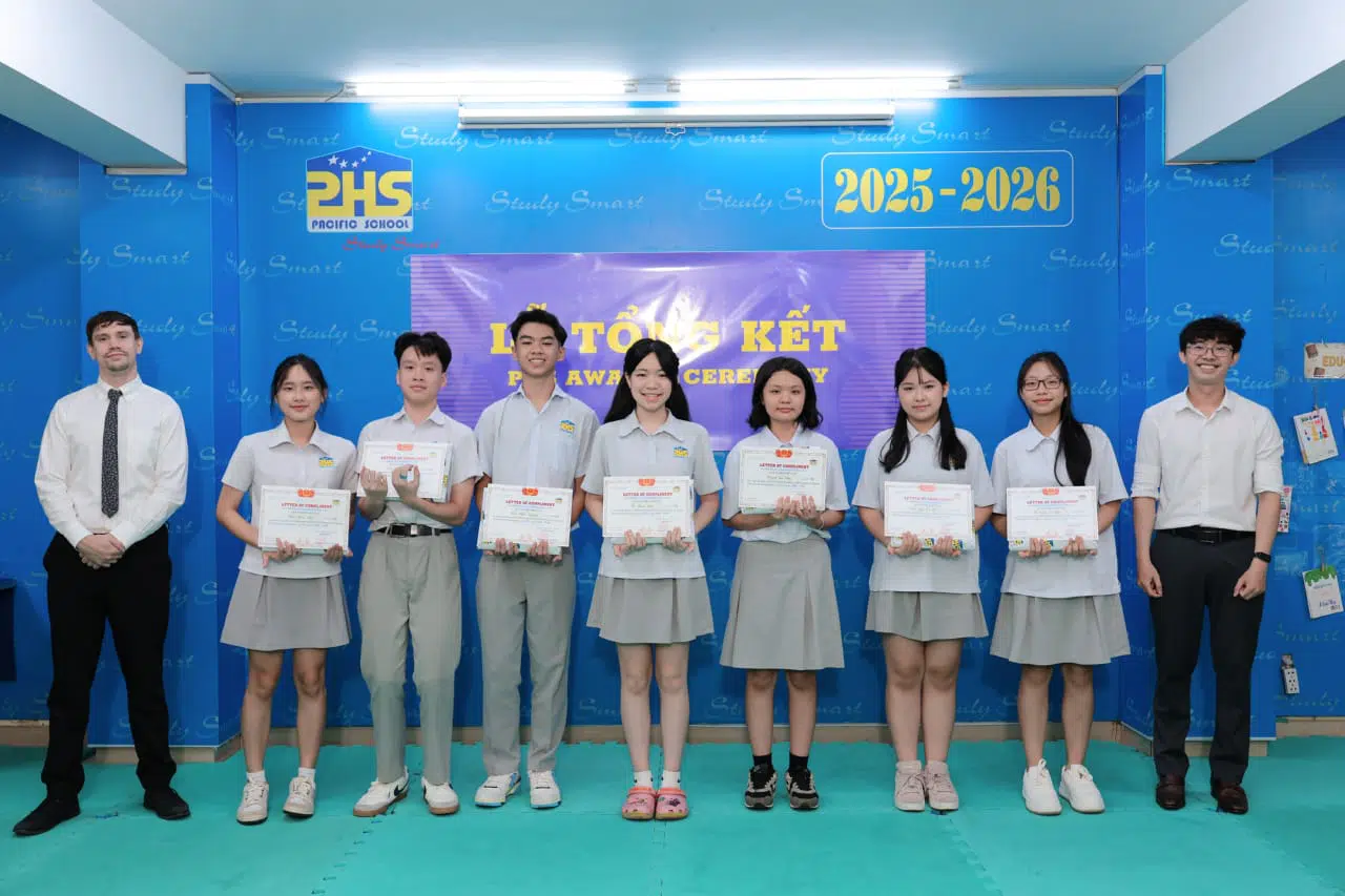 KHI NIỀM VUI NỞ HOA