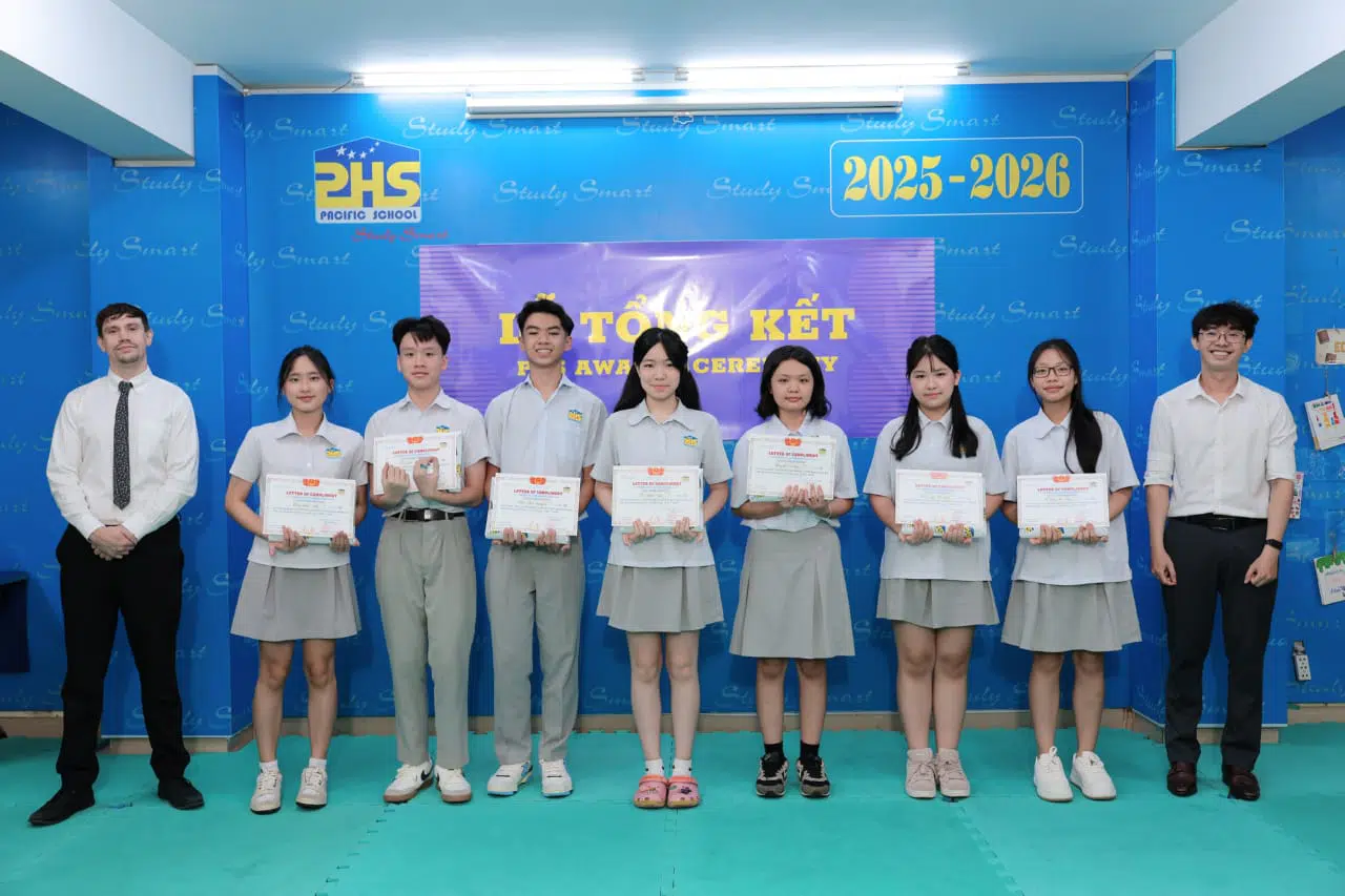 KHI NIỀM VUI NỞ HOA