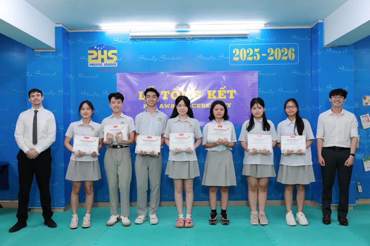 KHI NIỀM VUI NỞ HOA