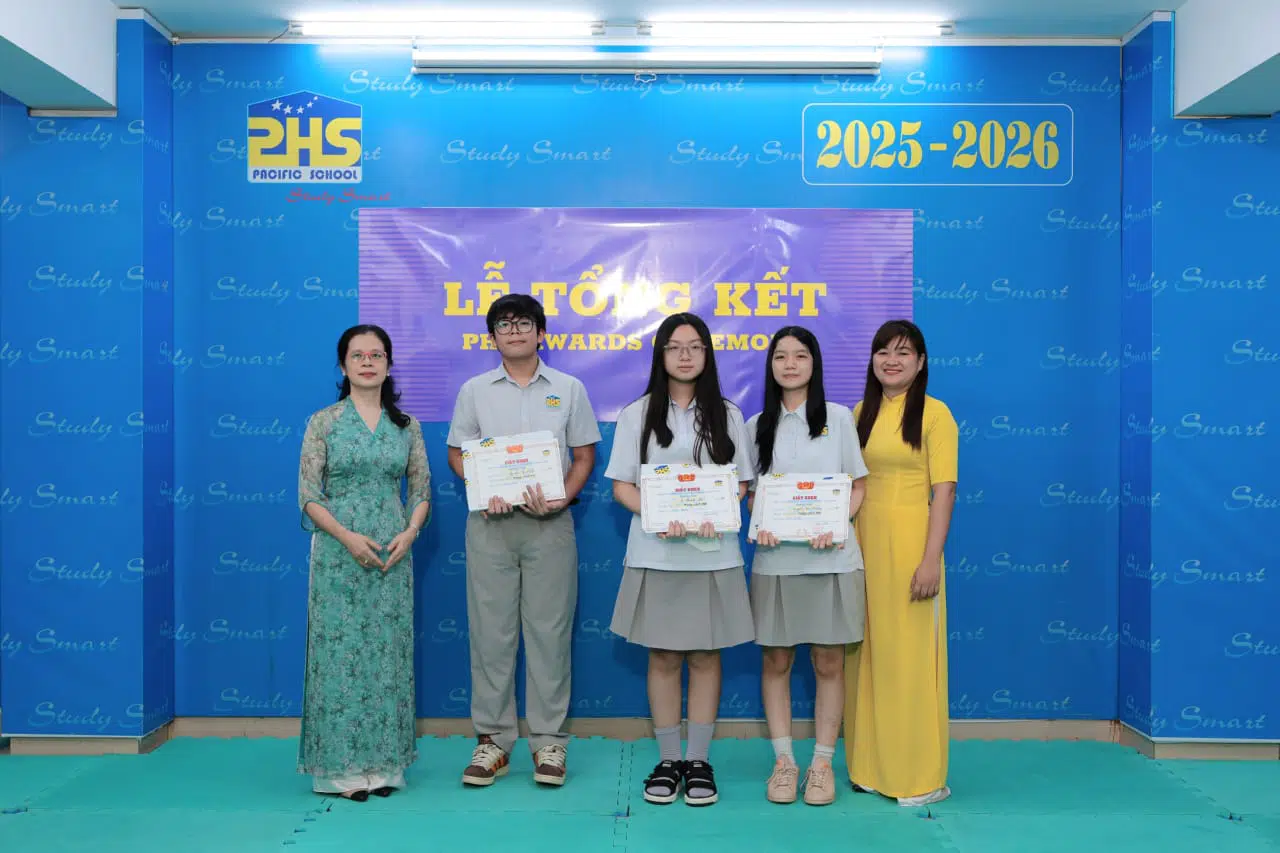 KHI NIỀM VUI NỞ HOA