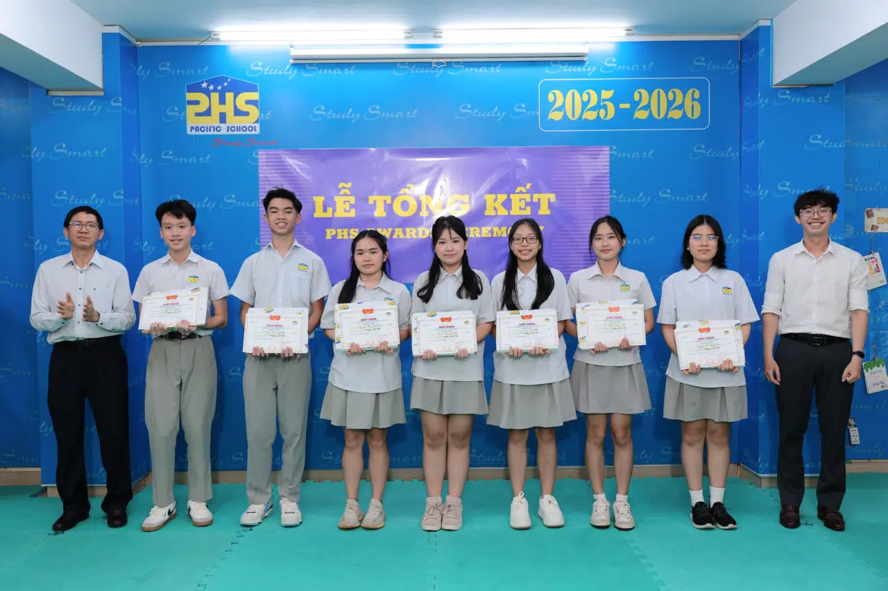 KHI NIỀM VUI NỞ HOA