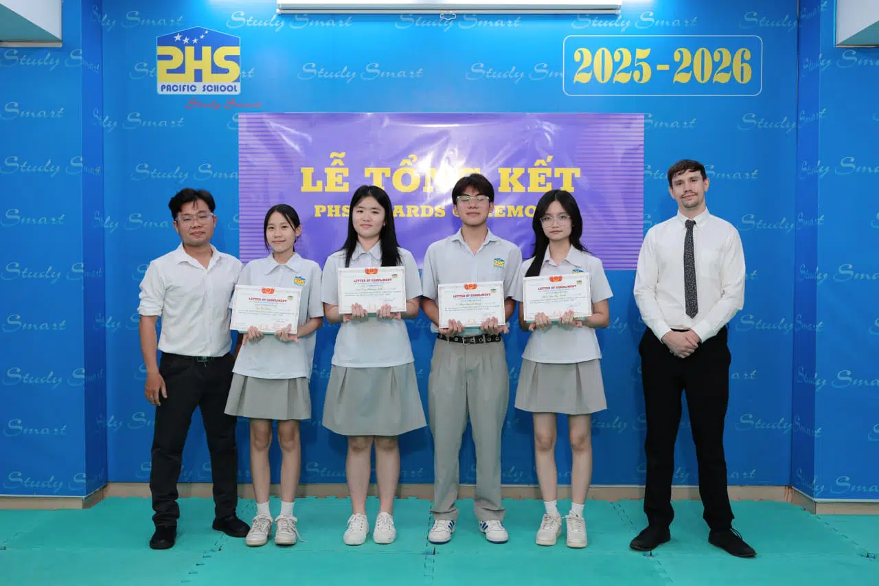 KHI NIỀM VUI NỞ HOA