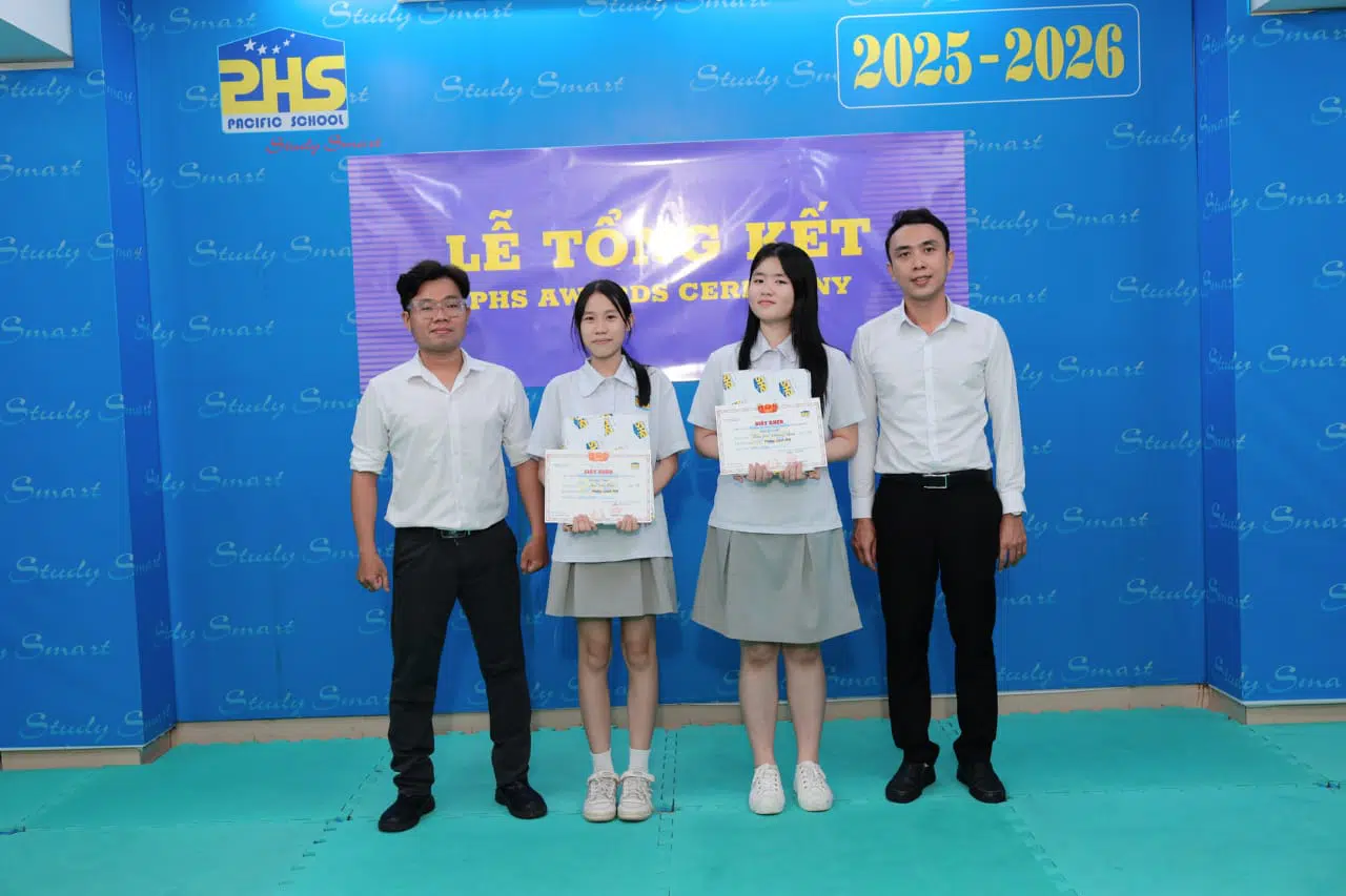 KHI NIỀM VUI NỞ HOA