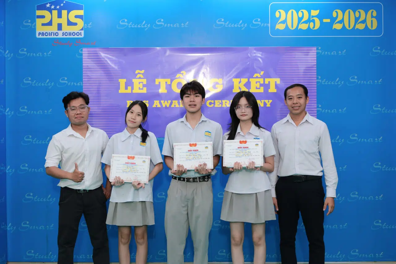KHI NIỀM VUI NỞ HOA