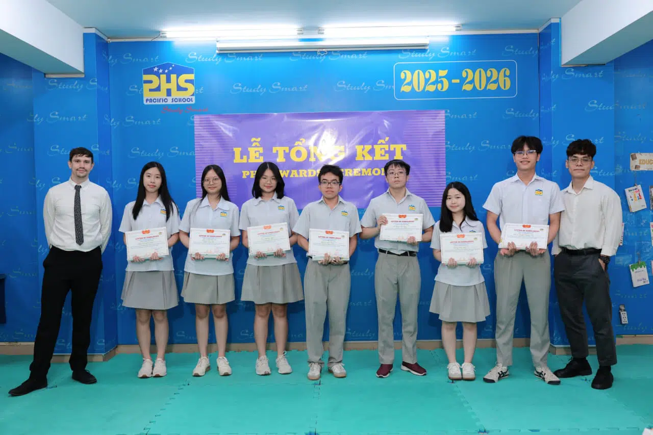 KHI NIỀM VUI NỞ HOA