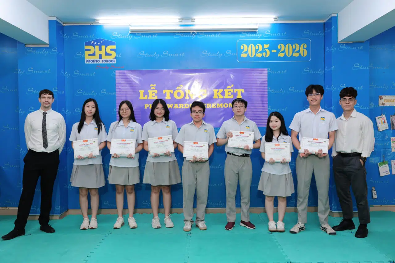 KHI NIỀM VUI NỞ HOA